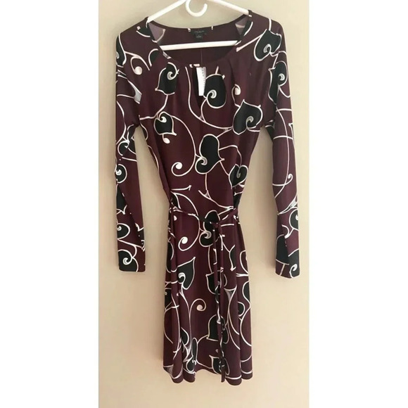 Ann Taylor Factory Small Burgundy and Black Heart Scroll Short Dress Long Sleeve - Picture 4 of 12